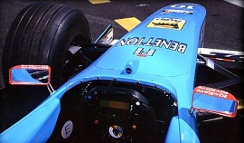 Formel 1 Auto anmieten Ausstellung