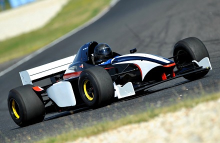 F3000  Lola fahren mit V8-Motor