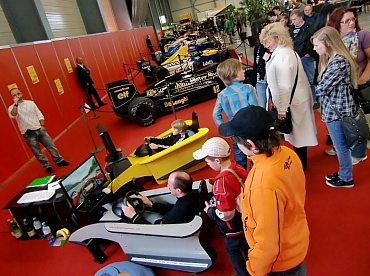 Simulator Verleih mit Formel 1  Boliden